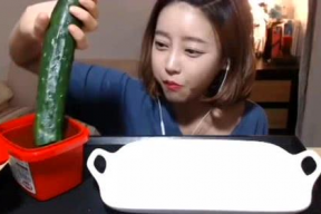 娱乐吃瓜酱的声音在线听,揭秘娱乐圈最新热点，带你畅游八卦海洋