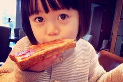 娱乐吃瓜酱妈妈女儿,妈妈与女儿的温馨互动，甜蜜瞬间曝光