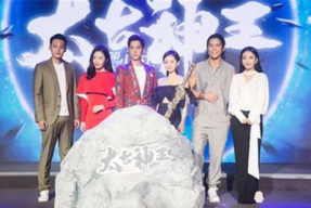 娱乐圈吃瓜观众,揭秘明星背后的故事