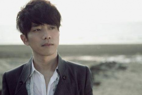 娱乐圈吃瓜爆料张栋梁,揭秘娱乐圈老将的幕后辛酸与敬业精神”