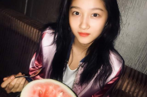 娱乐吃瓜酱拍照视频,娱乐吃瓜酱教你轻松拍出高级感