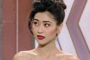 娱乐圈吃瓜喜剧女星是谁,揭秘“吃瓜喜剧女星”背后的故事