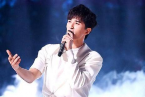 吃瓜娱乐圈博主,揭秘明星幕后故事